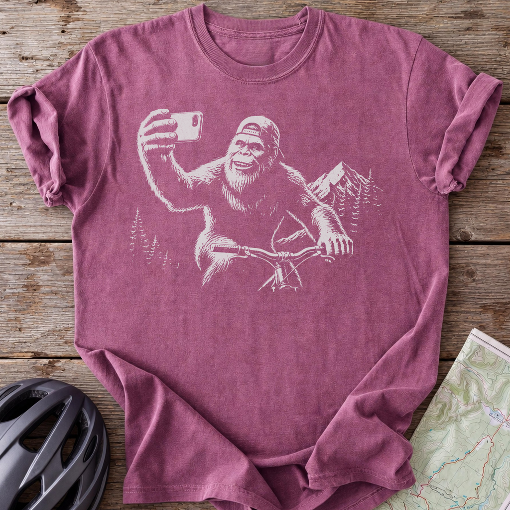 Bigfoot Mountain Selfie T-shirt