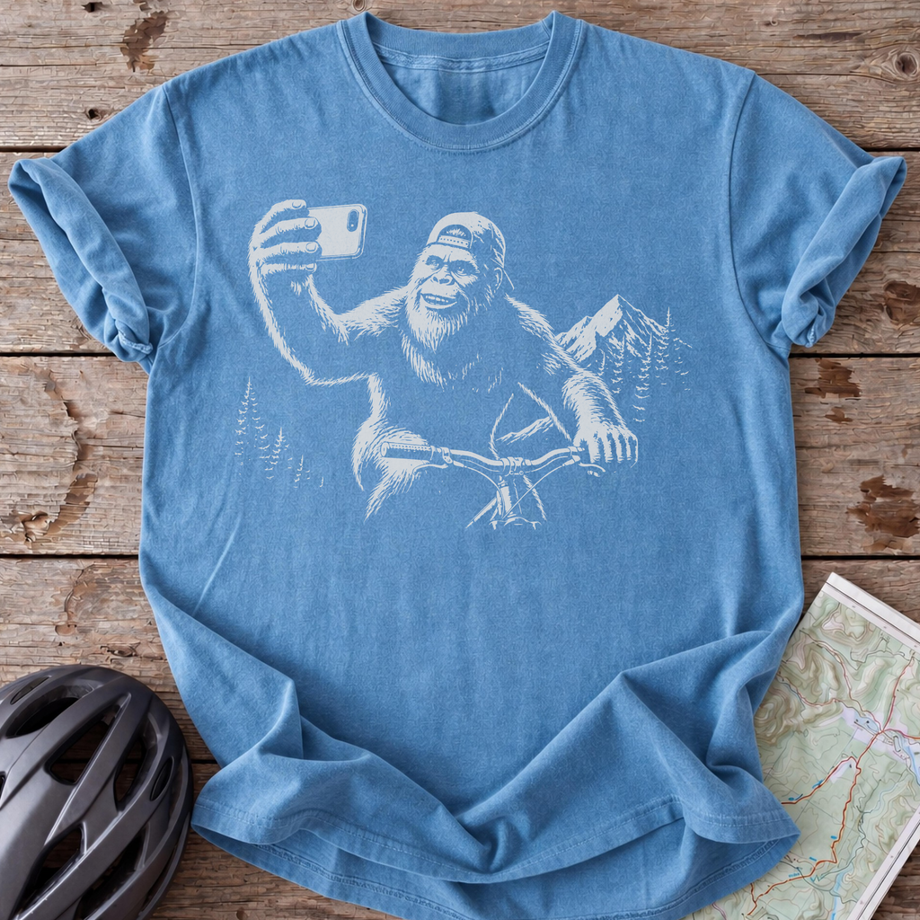 Bigfoot Mountain Selfie T-shirt