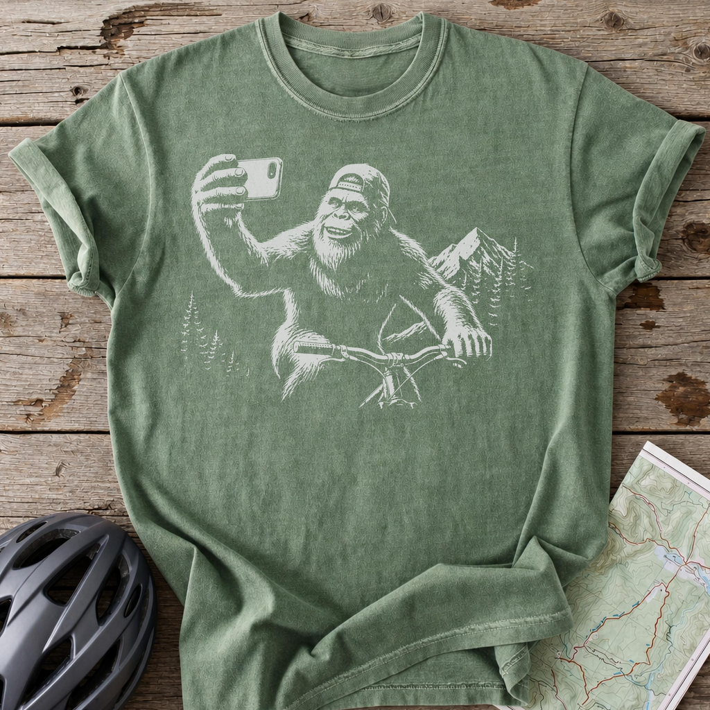 Bigfoot Mountain Selfie T-shirt